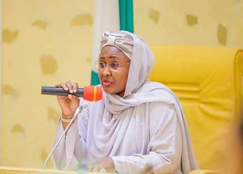 Aisha Buhari apologises and explains why she was angry in a viral video recorded by Fatima Daura.(Aishambuhari/Instagram)