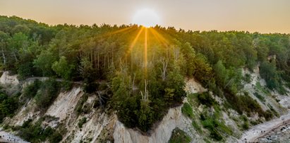 Początek tygodnia już prawie upalny, ale trzeba uważać na burze