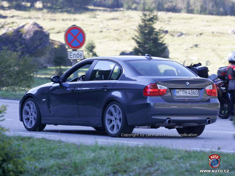 Zdjęcia szpiegowskie: Face lifting BMW 3 (E90)?