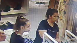 Segítsen! Több mint 30 pólót lopott el két nő egy kőbányai üzletközpontból, keresi őket a rendőrség