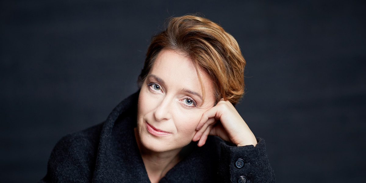 Ewa Bogusz-Moore jest managerką kultury, od września 2018 roku pełni funkcję szefowej Narodowej Orkiestry Symfonicznej Polskiego Radia - NOSPR.