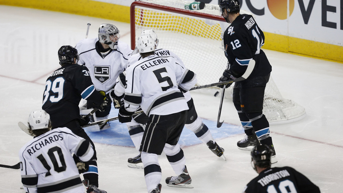 San Jose Sharks wygrali 2:1 z Los Angeles Kings i doprowadzili do remisu 3-3 w serii do czterech zwycięstw. O awansie do finału Konferencji Zachodniej zadecyduje więc ostatnie spotkanie numer siedem, w którym gospodarzem będą obrońcy mistrzowskiego tytułu.