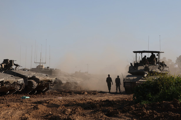 Izraelscy żołnierze w pobliżu granicy Strefy Gazy