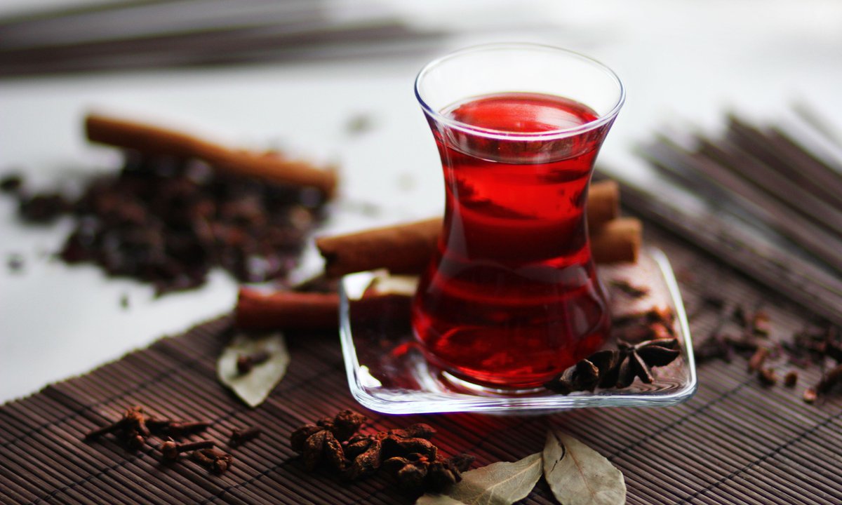 Wspomaga trawienie i przyspiesza metabolizm. Pij zamiast herbaty