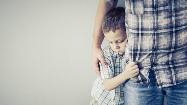 rodzic utrudniający kontakt dziecka z drugim rodzicem może trafić do więzienia nawet na rok