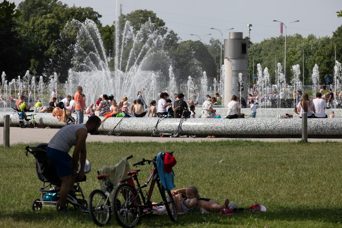 Szykuje się gorący zwrot w pogodzie. Weekend przyniesie powiew lata. Na zachodzie niemal 30 st. C