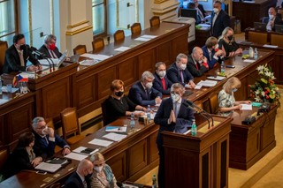 Czeska opozycja przegrała głosowanie nad wotum nieufności wobec rządu Babisza