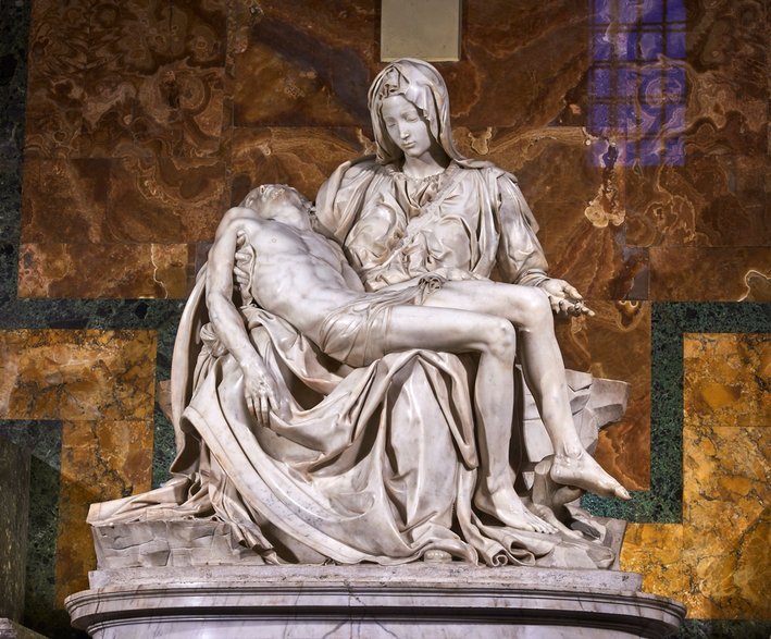 Pieta Watykańska (fot. Juan M. Romero, opublikowano na licencji Creative Commons Uznanie autorstwa – Na tych samych warunkach 4.0 Międzynarodowe)