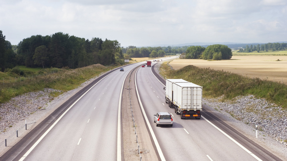 W Norwegii korzystanie z autostrad i dróg szybkiego ruchu jest płatne. Prezentujemy aktualne ceny winiet i opłat drogowych w Norwegii w 2015 roku.