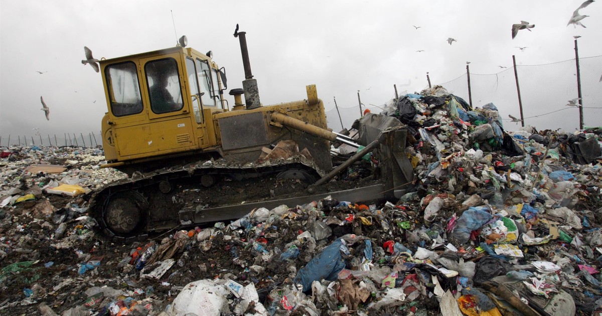 Ciało niemowlęcia znalezione w śmieciach. Na miejscu kryminalni