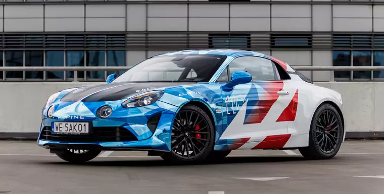 Alpine A110 S US Racing 2023. Taki samochód jest tylko jeden na świecie. Już go testowałem