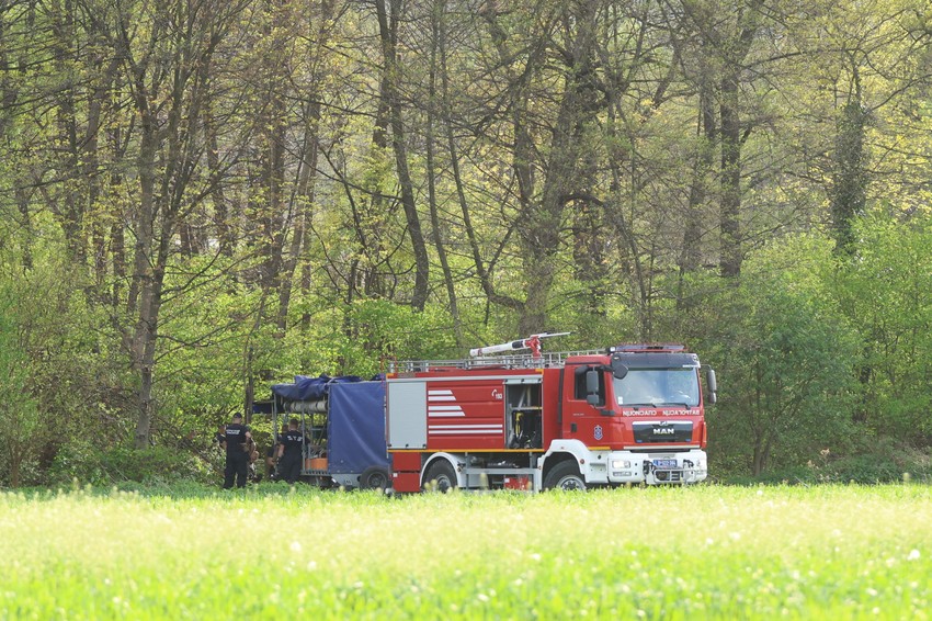 Ispumpavanje vode iz močvare u blizini kuće Dragijevića 