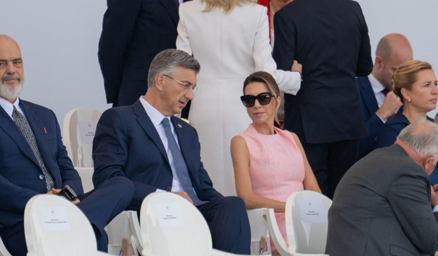 Andrej Plenković, Pariz