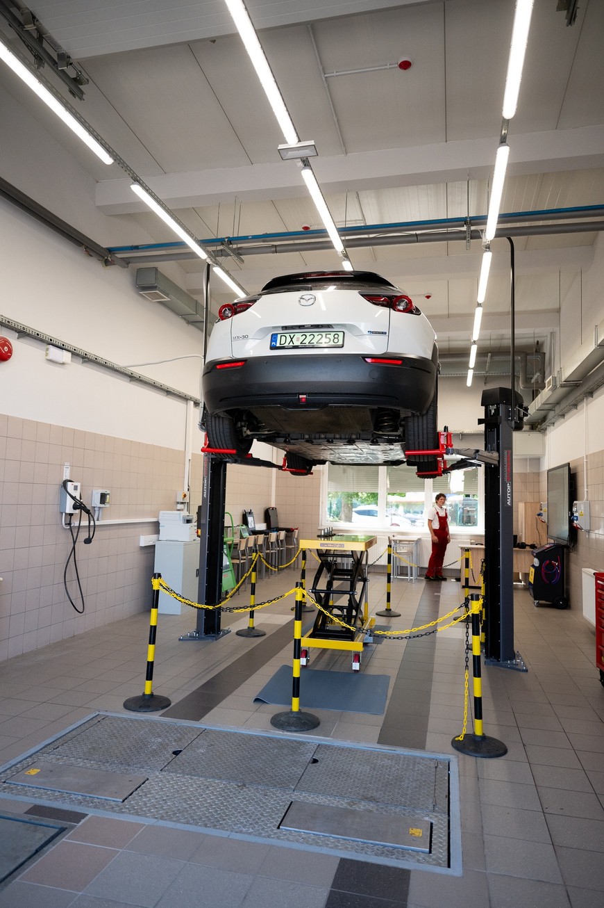 Auto elektryczne poznane tu zostanie bardzo dokładnie