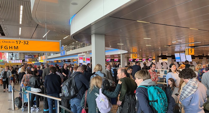 Schiphol Airport has capped the number of daily departing passengers over the peak summer season.