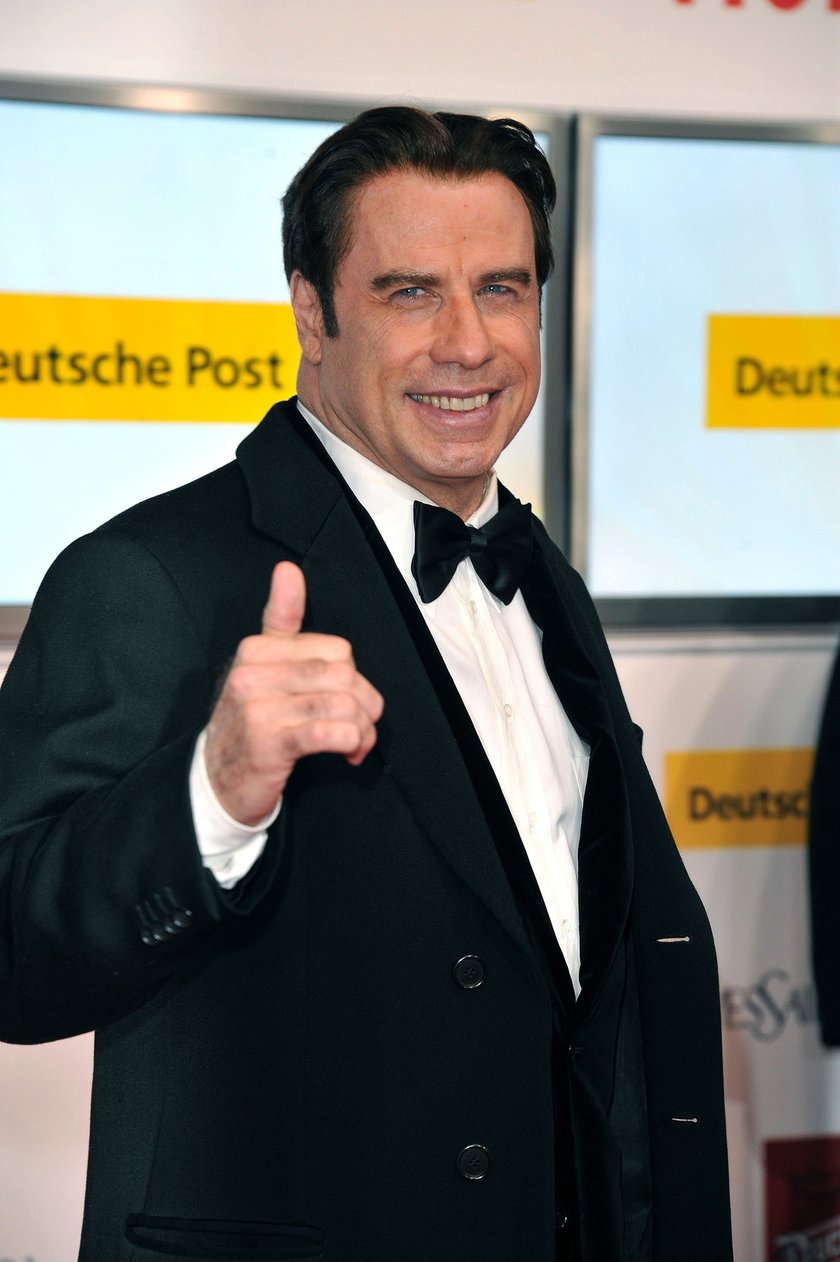 John Travolta dotknął penisa