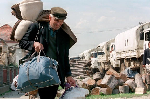 ZA 36 SATI PROTERANO 15.000 SRBA, UBIJENO 283, MEĐU NJIMA I ŽENE I DECA Godišnjica hrvatske vojne operacije "Bljesak": Zločin za koji niko nije odgovarao ni posle 31 godinu