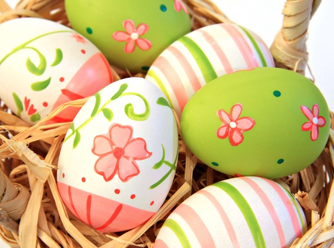 Wielkanocne pisanki - pasiaste i w kwiatki