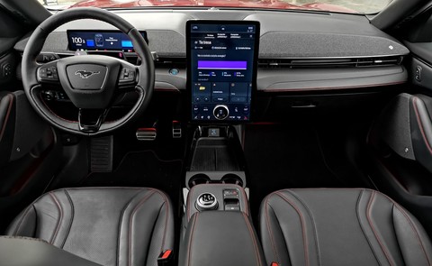 Ford Mustang Mach E Wjezdza Do Polski W Cenie Darmowe Ladowanie I Zasieg 610 Km Dziennik Pl