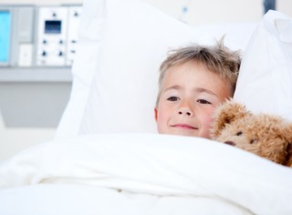 Więcej hospitalizacji dzieci w 2022 roku. Dlaczego?