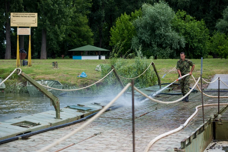 Za 16 sati pripadnici Rečne flotile sve završili
