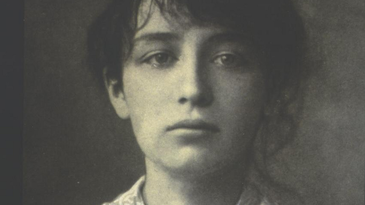 Zwykło się mawiać, że Camille Claudel to kochanka, uczennica i muza rzeźbiarza Augusta Rodina. Zwykło się dodawać, że to ukochana siostra pisarza i dramaturga Paula Claudela. Tymczasem Camille Claudel to wybitna artystka, świadoma swego talentu rzeźbiarka, wyzwolona od konwenansów społecznych kobieta, która walczyła o swą niezależność w męskim świecie i o prawo do miłości.