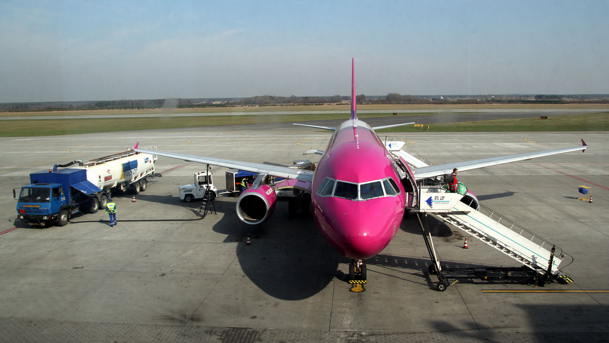 Linia lotnicza Wizz Air otwiera siedem nowych tras: z Warszawy i Katowic do Podgoricy, a także z Katowic do Faro, Malagi, Memmingen, Charkowa i Porto. Nowe połączenia zapewnią szereg atrakcyjnych możliwości podróży zarówno w celach biznesowych, jak i turystycznych. Ceny biletów zaczynają się już od 39 zł (bilet w jedną stronę).