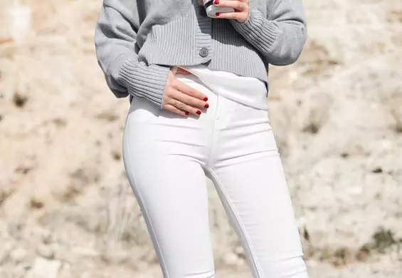 Idealne białe dżinsy - trzy patenty na zawsze udane stylizacje