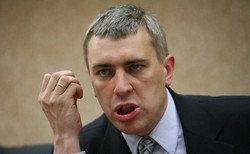 Giertych i Lubnauer uderzają w Biedronia. "Co z tego, że jest sympatyczny; nie ma żadnych szans". Ten odpowiada