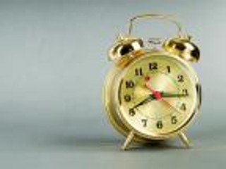 Konwojowani są pozbawieni prawa do 8 godzin snu w ciągu doby