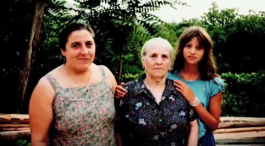 Marisa Meriko sa bakom