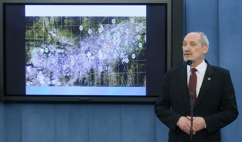 Po konferencji NPW Macierewicz mówi o nowych dowodach ws. wybuchu go samolotu