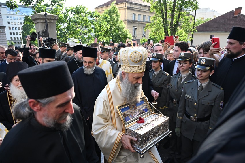 Pojas Presvete Bogorodice dočekan u Vaznesenjskoj crkvi