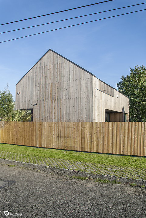 Dom jednorodzinny typu „nowoczesna stodoła” w Czeladzi