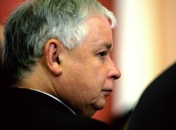 "Kaczyński to instrument w rękach brata"