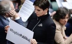 Opozycja chciała upomnieć rząd. Internauci ośmieszyli akcję #RządziePublikuj