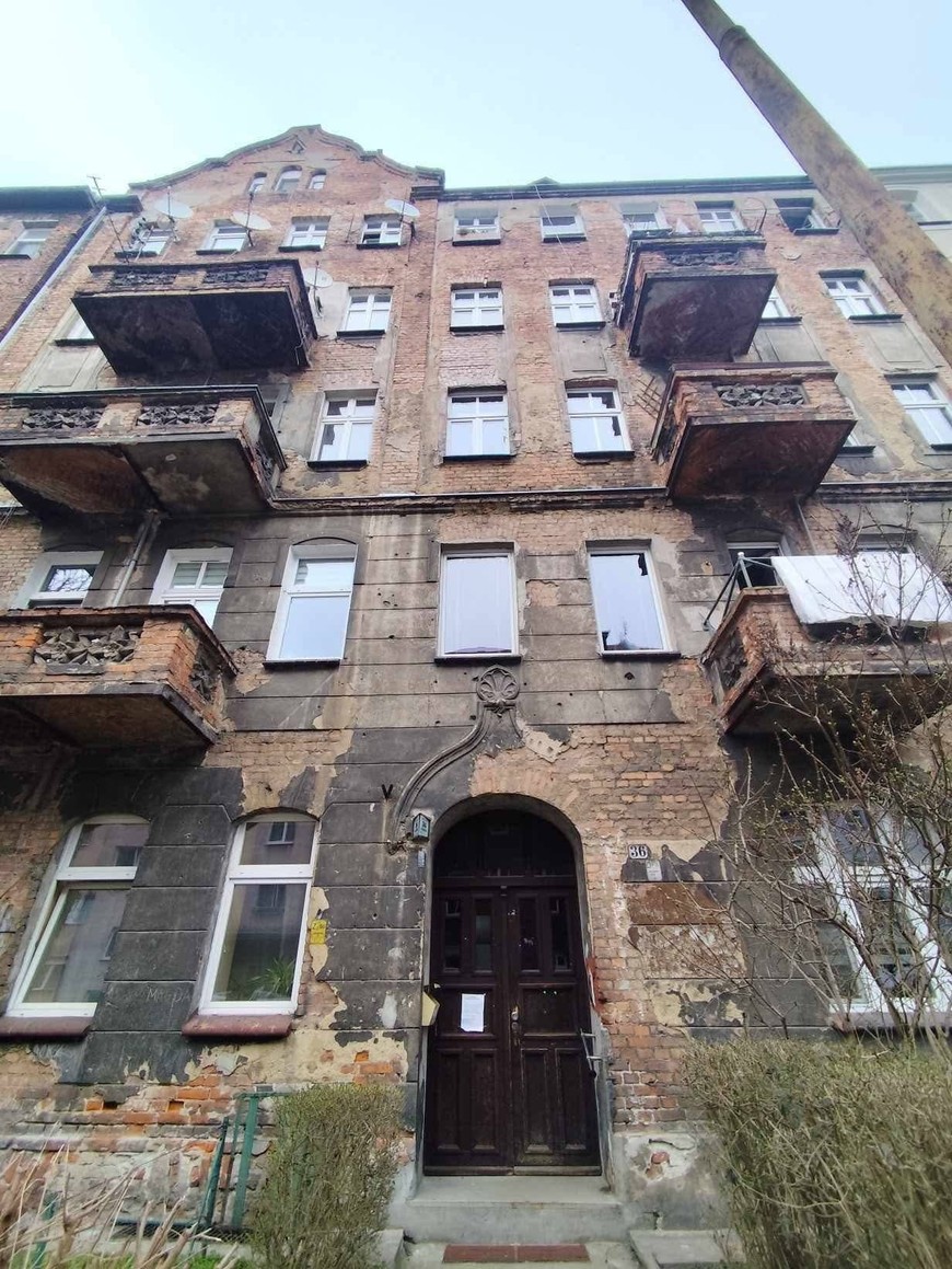 Tak kamienica wyglądała przed remontem