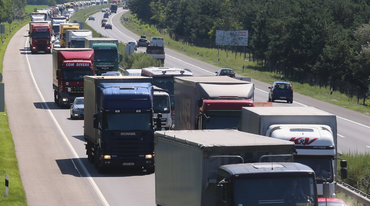 A háború kitörése óta az ukrán kamionosok külön engedély nélkül képesek bejutni a schengeni zónába / Illusztráció: Ringier archív