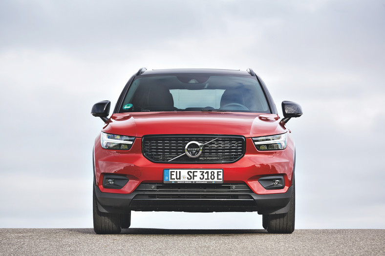 Mercedes GLA 250e kontra Volvo XC40 Recharge T4