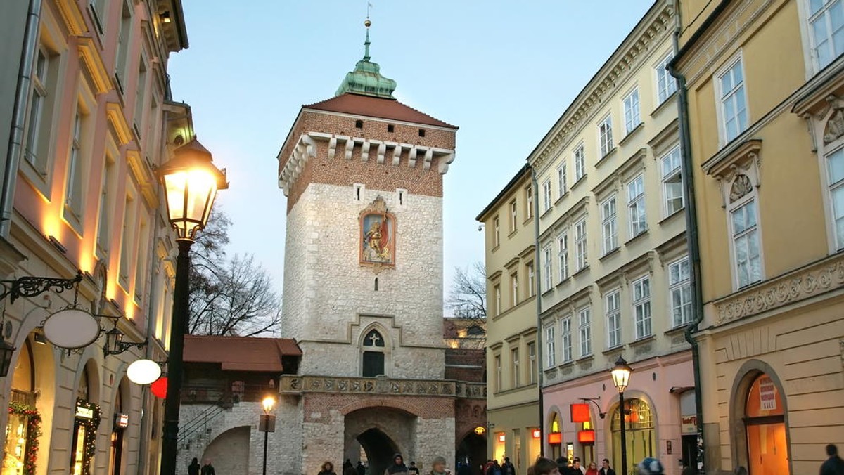 Dochody województwa małopolskiego na poziomie 1,098 mld zł oraz wydatki wynoszące 1,201 mld zł zostały zapisane w budżecie województwa na 2013 rok, przyjętym w poniedziałek przez radnych. Wydatki inwestycyjne wyniosą blisko 470 mln zł.