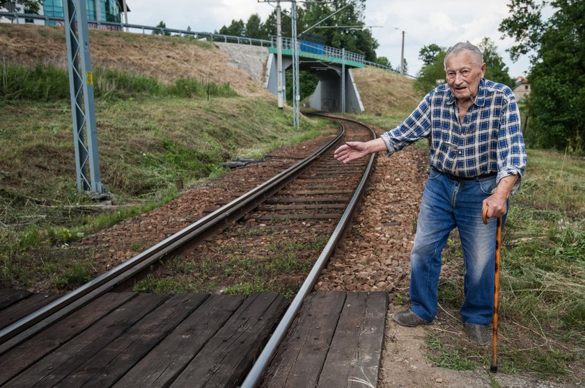 PKP chce żeby 96-latek płacił za dojście do domu 