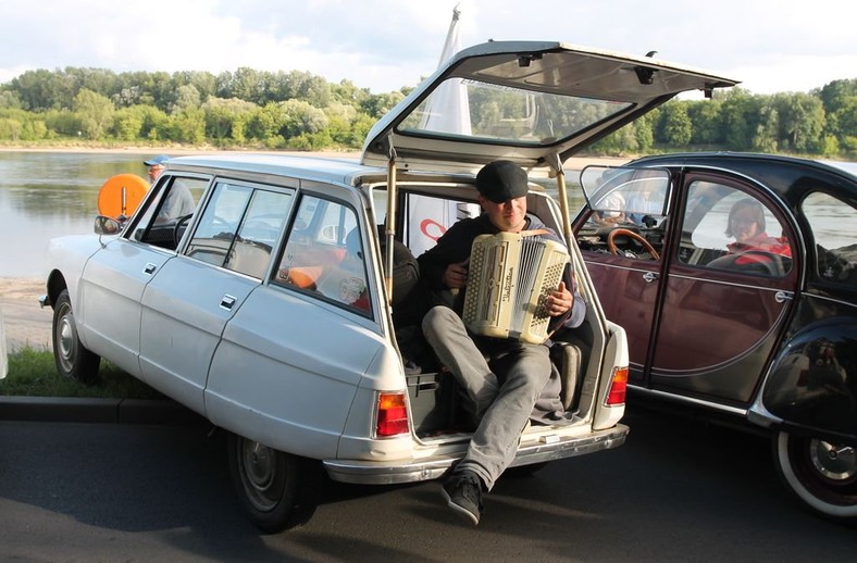 21. Światowy Zlot Miłośników Citroëna 2CV Toruń 2015