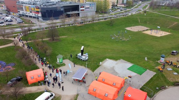 Ogromna kolejka do punktu szczepień w Gorzowie