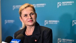 Nowacka przekazała dobrą wiadomość dla uczniów. "Już nie może tak być"