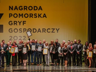 Gryf Gospodarczy to nagroda dla pomorskich firm, które wyznaczają nowe trendy i pożądane kierunki gospodarcze, przyczyniając się tym samym do rozwoju całego regionu.