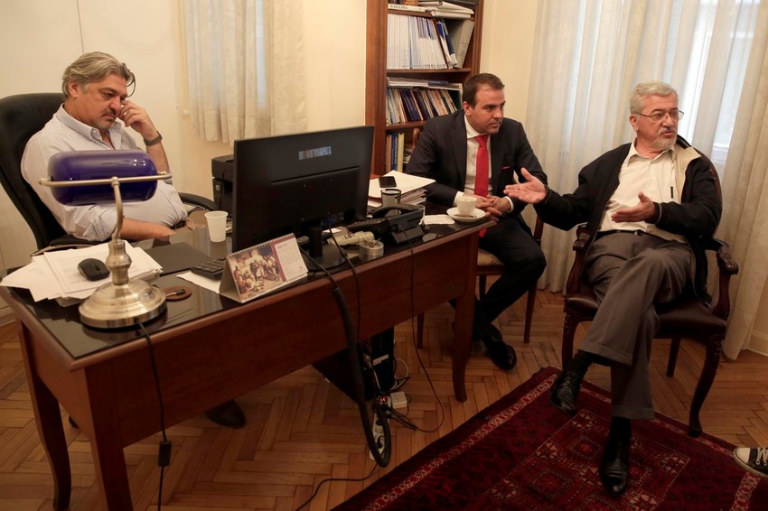 Deo advokata koji su za "staro rukovodstvo"