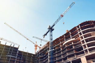 Mieszkania nie oparły się pandemii. Deweloperzy liczą na odbicie