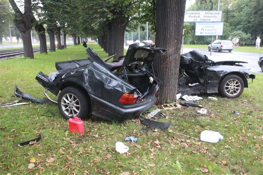 BMW rozpadło się na pół