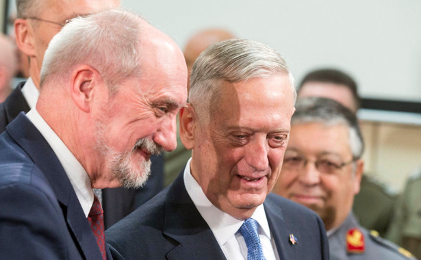 Antoni Macierewicz i James Mattis