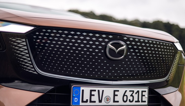 Nowa Mazda ma 258 KM i napęd na tył. Zaskakuje stylem i ceną